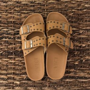 VICI cognac slides